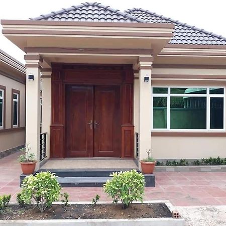 Serei Saophoan Villa Homestay Sisophon Ngoại thất bức ảnh